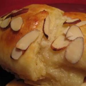 Almond Croissants_image