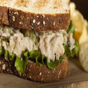 Classic Tuna Salad Sandwich_image