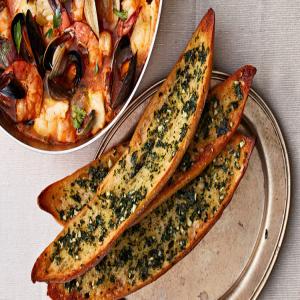 Toasted Garlic-Butter-and-Herb Bread_image