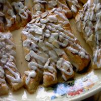 Crescent Bear Claws_image