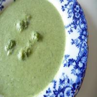 Low Calorie Broccoli Soup_image