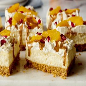 Maple Cheesecake Bars with Vanilla Bean Whipped Cream_image
