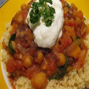 Moroccan Chickpeas With Carrot and Dates image