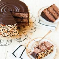 Jam Cake with Caramel Chocolate Ganache_image