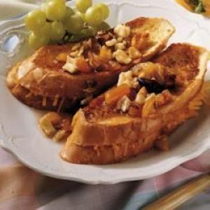 Cheddar French Toast with Dried Fruit Syrup_image