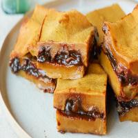 Nian Gao (Baked Sticky Rice Cake with Red Bean Paste)_image