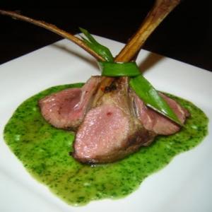 Broiled Lamb Chops With Mint Pesto image