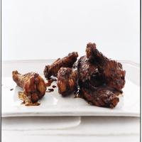 Balsamic Soy-Glazed Chicken Wings image