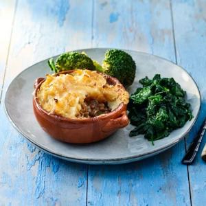 Balsamic lentil pies with vegetable mash_image