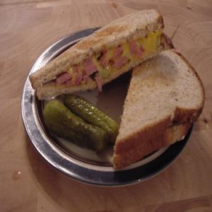 Spam'n Cheese Sandwich image