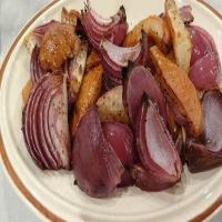 BONNIE'S ROASTED PEARS AND RED ONIONS image