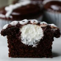 Chocolate Snack Cupcakes Recipe by Tasty_image