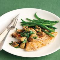 Sauteed Chicken with Mushrooms and Green Beans_image