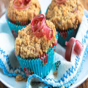 Spiced Raspberry Rhubarb Muffins_image