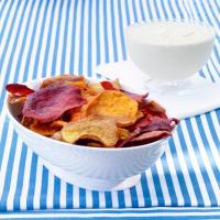 Vegetable Chips with Blue-Cheese Dip_image