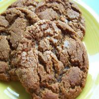 Molasses Crinkle Cookies_image