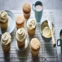 Vegan vanilla cupcakes_image