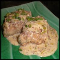 Pork Medallions With Mustard-Chive Sauce_image