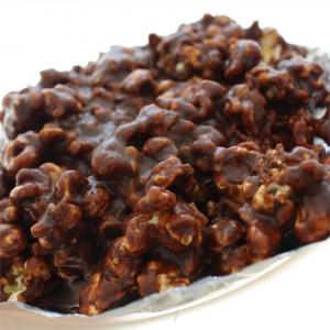Chocolaty Caramel-Nut Popcorn_image