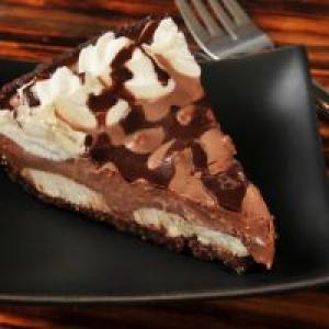 Divine Chocolate Mousse Cream Pie_image