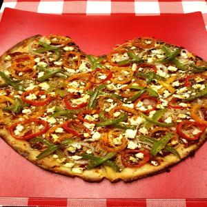 Pizza with Pepper, Onion and Feta_image