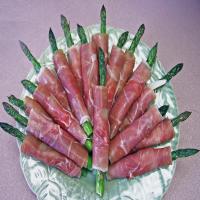 Asparagus Wrapped Wth Prosciutto image