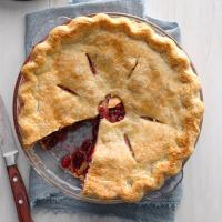 Cranberry Apple Pie image