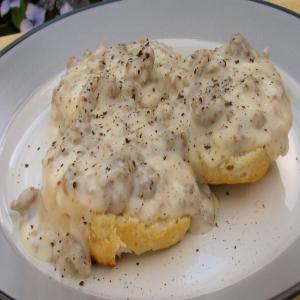 Flavorful Sausage Gravy and Biscuits for a Cold Morning_image