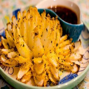 Baked Blooming Onion With Thai Sweet Chili Sauce (Gluten-Free) image