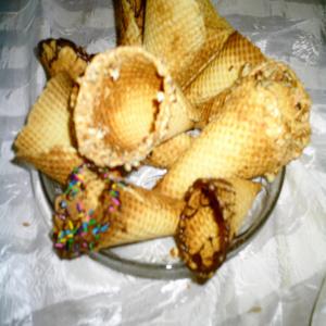 Chocolate Waffle Cones or Bowls_image