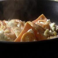 Three Cheese Red Bell Pepper Ravioli_image