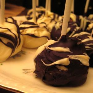 Philly Cheesecake Party Pops_image