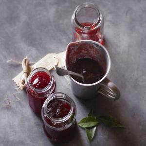 Rosy quince & cranberry jelly_image