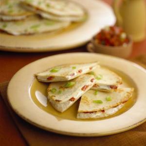 Roasted Red Pepper & Goat Cheese Quesadillas_image