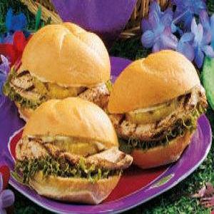 Luau Chicken Sandwiches Recipe_image