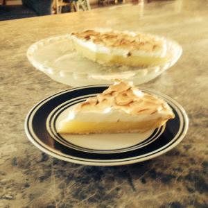 Jonny Ray's Lemon Meringue pie_image