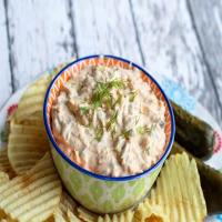 Tangy Cheesy Dill Pickle Dip_image
