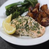 Quick-N-Easy Salmon with Herb Sauce_image