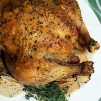 Roast Chicken with Thyme and Onions_image