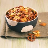 Sweet 'n' Spicy Snack Mix image