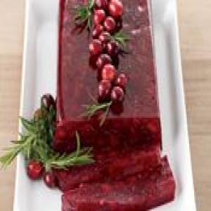 Jellied Cranberry Sauce with Fuji Apple_image
