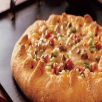 Salsa Pizza with Cheese Crust_image