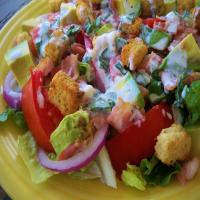 BLT Salad With Creamy Basil Dressing_image