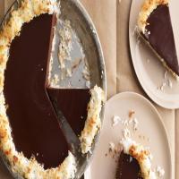 Crisp Coconut and Chocolate Pie_image