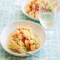 Spaghettini with Spicy Seafood image
