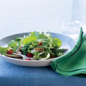 Arugula, Frisee, and Red Leaf Salad with Strawberries_image