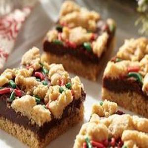 Fudge-Filled Holiday Peanut Butter Bars_image