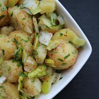 Buttery New Potatoes with Leeks and Parsley_image