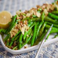 Green Beans with Potato Chip Crunch_image
