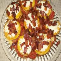 Polenta with tomato, bacon and cheese_image